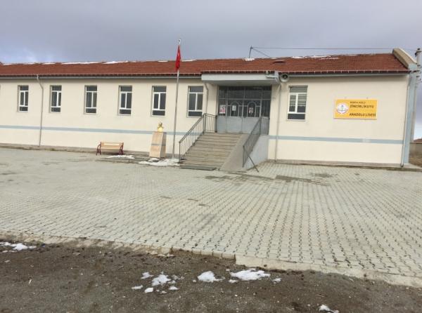 Zincirlikuyu Anadolu Lisesi Fotoğrafı